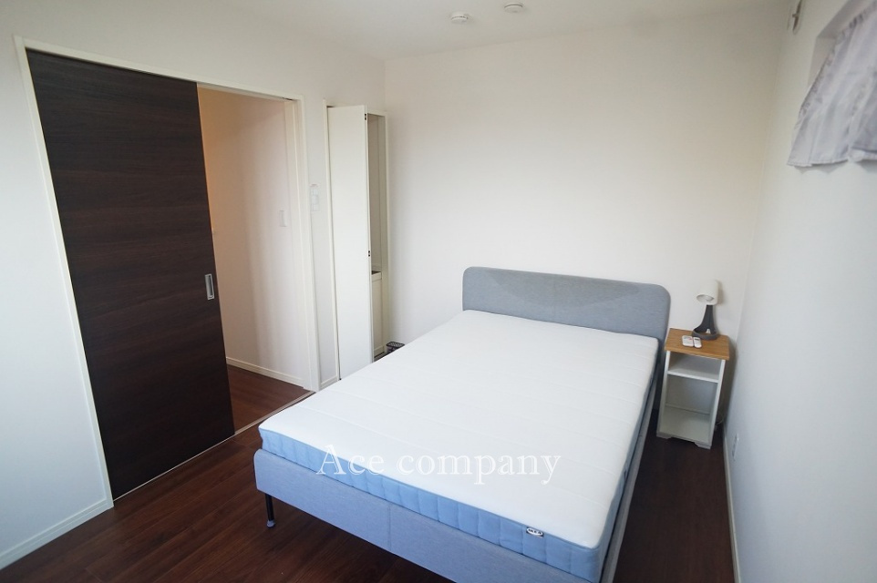 【3階：西側洋室6帖】床上げ収納あります♪