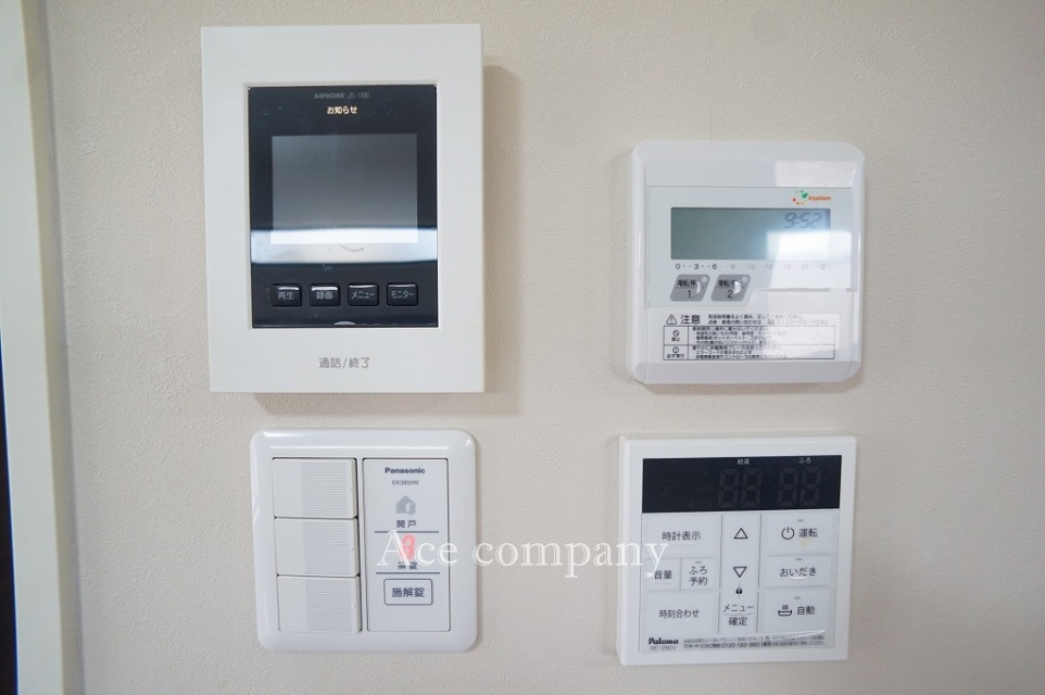 TVモニターホン・玄関電子キーシステム・床暖房パネル・給湯器パネル