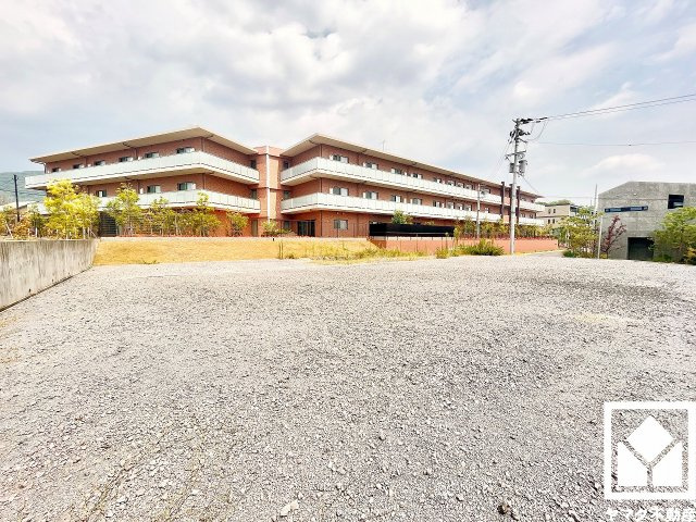 約157.78坪と広々とした敷地なので、居宅のほかバイク置き場やドッグラン、ガーデニングなども楽しめるお庭づくりが実現できます。