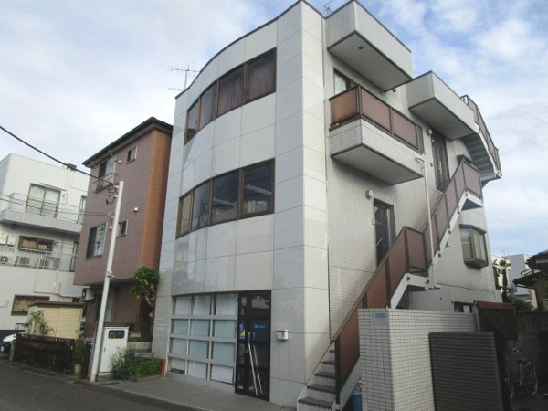 【川崎市幸区南加瀬のビルの外観】