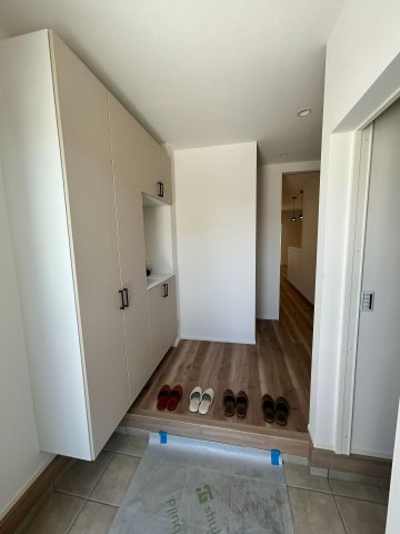 1号棟　家族4人分が余裕で収まる　シューズBOX