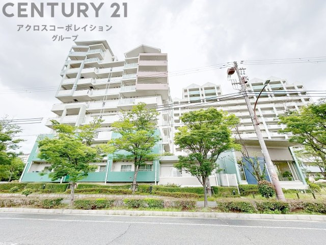 鉄筋コンクリート造10階建て