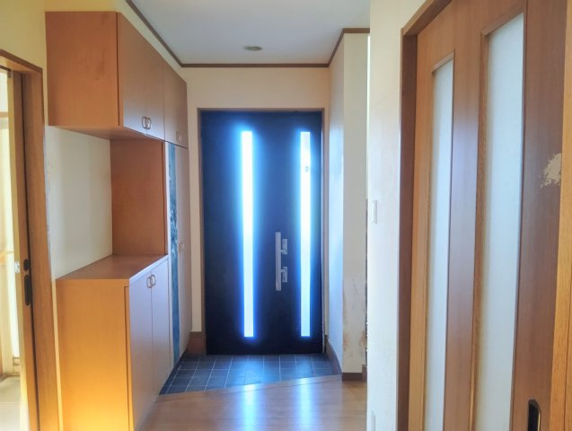 太陽の光が入ってきて明るく見えますね！