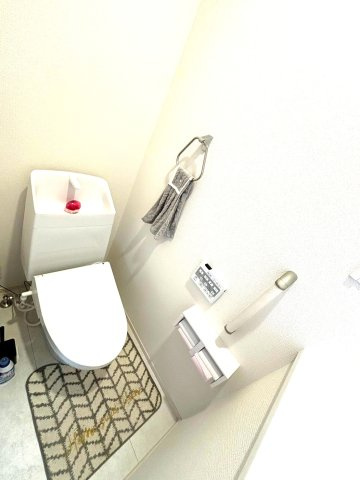 コンパクトで使いやすいトイレです