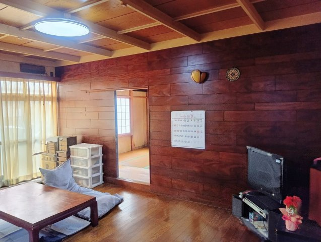 21帖の広いLDKでゆっくりくつろげます！