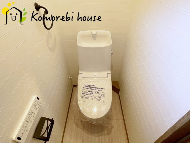 コンパクトで使いやすいトイレです