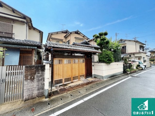 周辺は落ち着いた街並みの住宅地！子育てがしやすい住環境です！現地でしかわからない事もございます。是非一度ご覧ください。