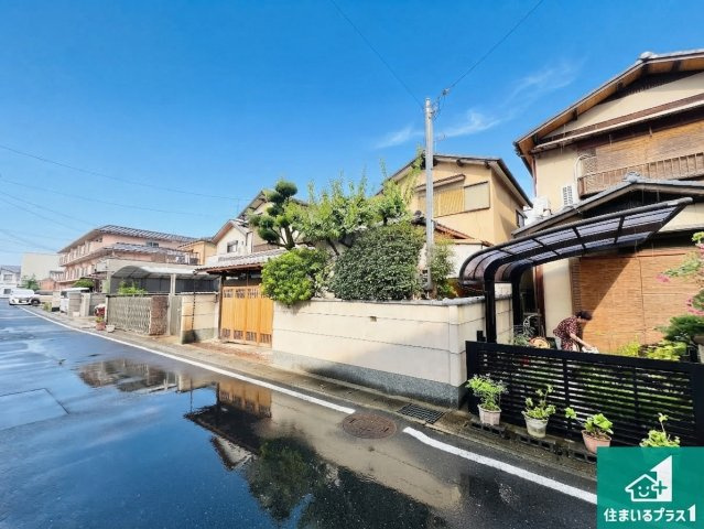 周辺は落ち着いた街並みの住宅地！子育てがしやすい住環境です！現地でしかわからない事もございます。是非一度ご覧ください。