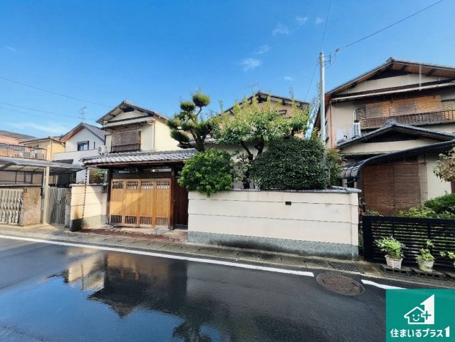 周辺は落ち着いた街並みの住宅地！子育てがしやすい住環境です！現地でしかわからない事もございます。是非一度ご覧ください。
