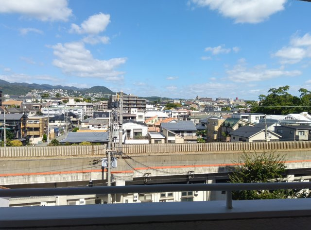 キッチン窓からの眺望