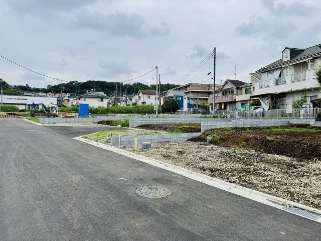 ～南東側5ｍ道路に面しています～