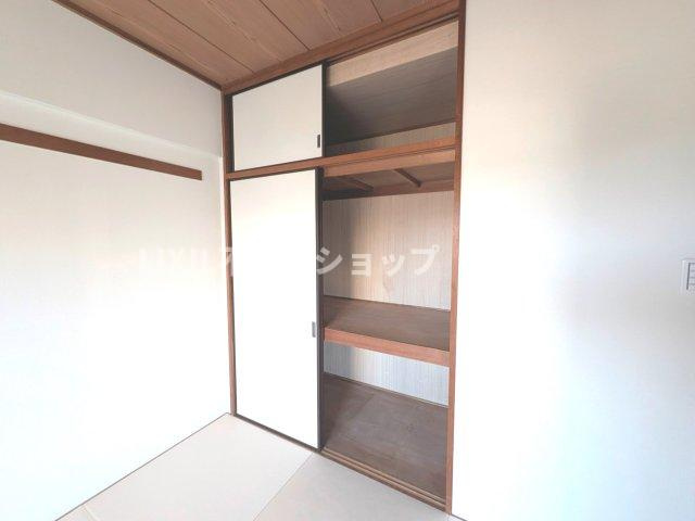 全居室に収納を完備しておりますので、居室の全空間を有効活用出来ます。