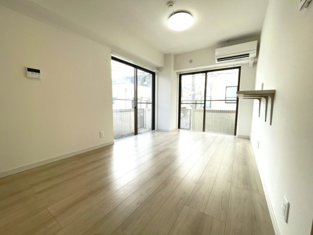 南側から射し込む明るい光が、家族団らんのLDKを居心地の良い空間に。