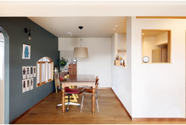 鴨東ロイヤルハイツの外観