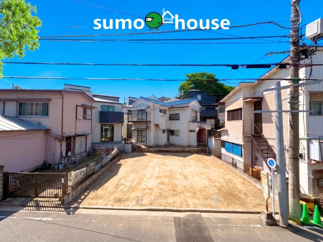 前面道路含む現地写真です