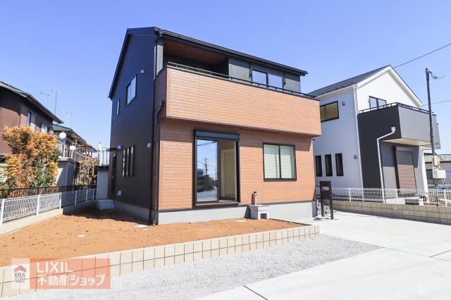 シンプルで無駄のない洗練されたデザインです。普遍的なスタイリッシュさで、長く住んでも飽きることがない外観が魅力です。