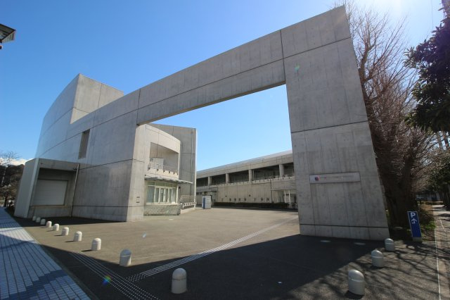 横須賀市立総合高校まで徒歩11分(850m)