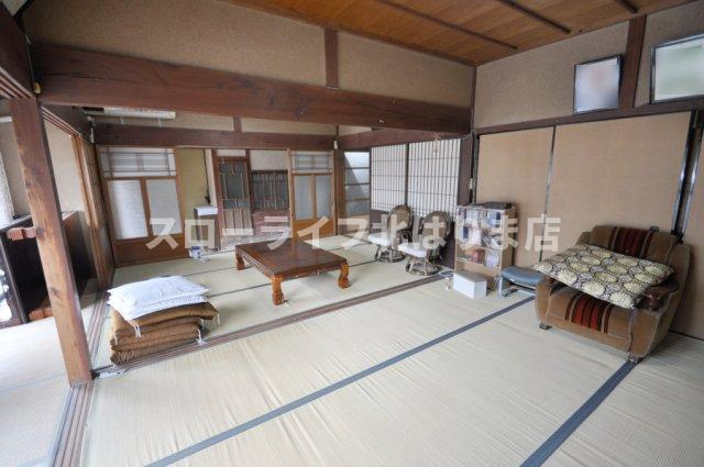 続き間和室西側