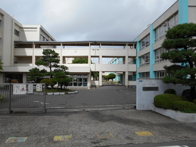 香川小学校【徒歩19分】