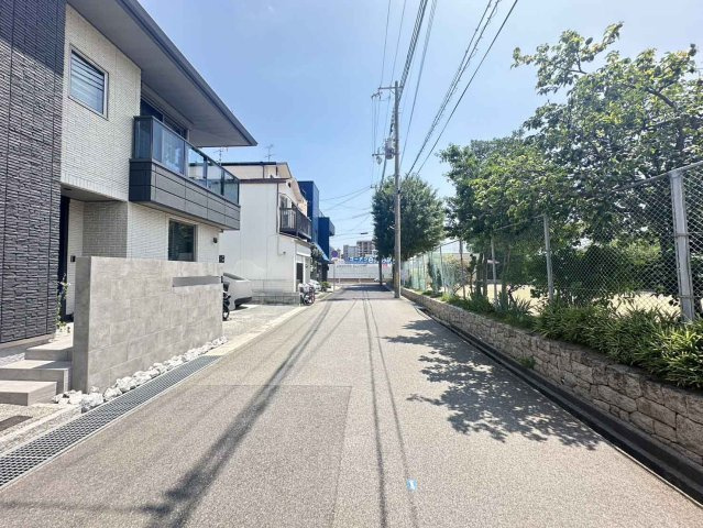 ☆敷地面積143.24？（43.3坪）建物面積116.83？（35.34坪）の2LDKの物件がこちらです。