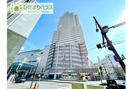 ソリッドタワーの外観