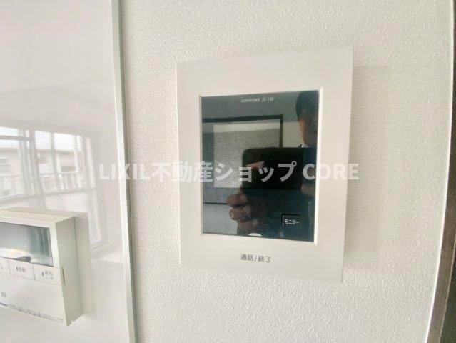 ＴＶモニター付インターホンでセキュリティ面にも配慮。小さなお子様のお留守番でも安心なアイテムです。　