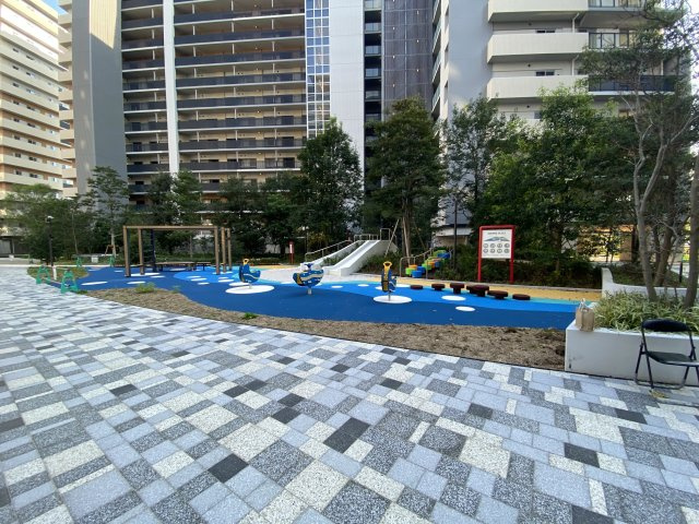 PARK　VILLAGE中庭の遊具