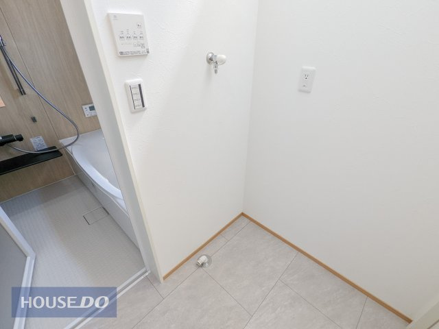 【ランドリースペース】現地完成写真。家事動線など使い勝手がよく、お洗濯がしやすいですね。