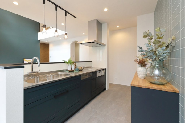 【穴生一丁目（2期）のキッチン】