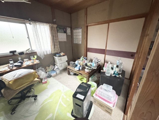 個人の部屋や寝室として使える洋室です