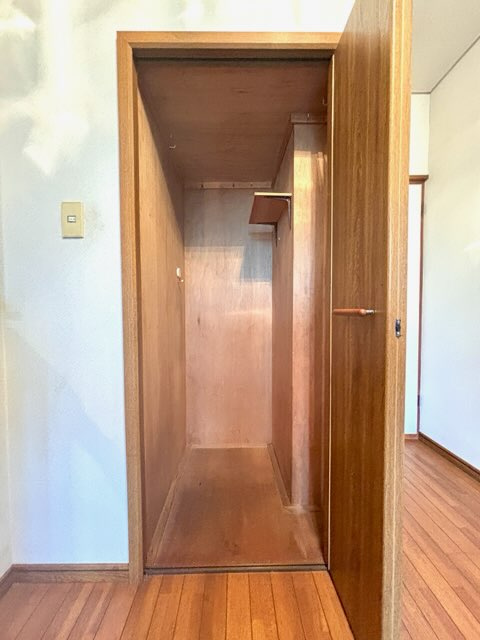 一階ホールの収納
