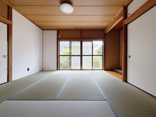 ■和室｜「続き間の和室」は、戸を開ければ大空間、閉じれば個室として活用できるのでお子様の遊び場や客間としても便利です♪