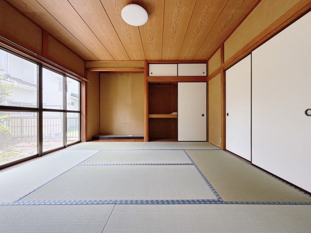 ■和室｜和室を書斎にしたり、冬にはコタツを敷いて家族みんなで年越しをするのもいいですね。家族みんなのお気に入りの空間になります♪