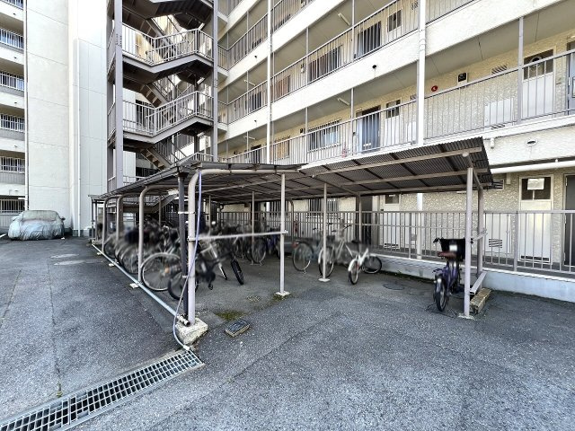 【駐輪場】月額200円　※空き状況は管理組合に要確認。