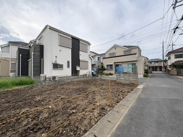 東武スカイツリーライン「草加」駅徒歩約10分、交通アクセス良好！北東角地・敷地約30坪！