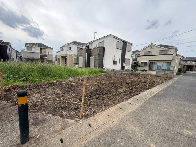 東武スカイツリーライン「草加」駅徒歩約10分、交通アクセス良好！北東角地・敷地約30坪！