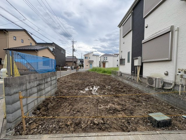 東武スカイツリーライン「草加」駅徒歩約10分、交通アクセス良好！北東角地・敷地約30坪！
