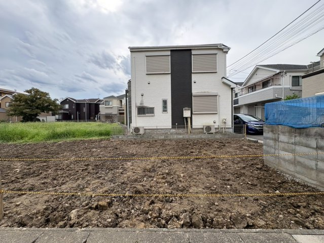 東武スカイツリーライン「草加」駅徒歩約10分、交通アクセス良好！北東角地・敷地約30坪！