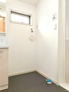 【室内洗濯機置き場】