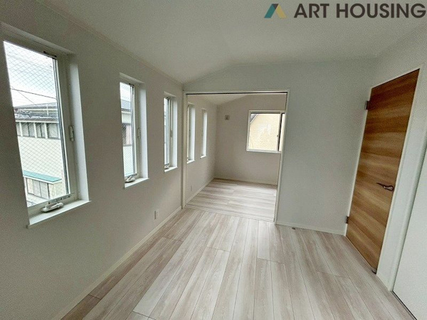 【相模原市中央区小山2丁目新築戸建て　A号棟の洋室】