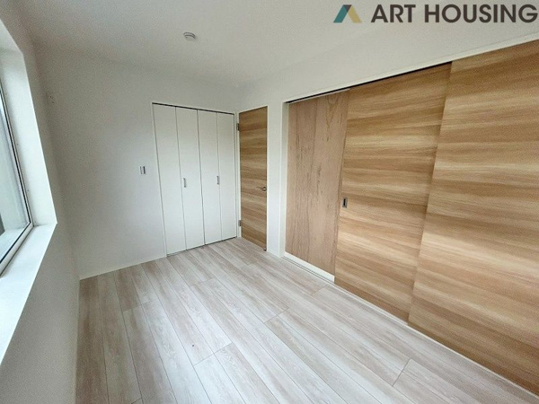 【相模原市中央区小山2丁目新築戸建て　A号棟の洋室】