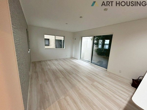 【相模原市中央区小山2丁目新築戸建て　A号棟のリビングダイニング】