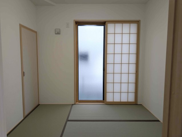 畳のぬくもりが心地よい、くつろぎの和空間。