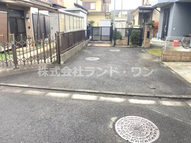 接道：南側約4ｍ私道