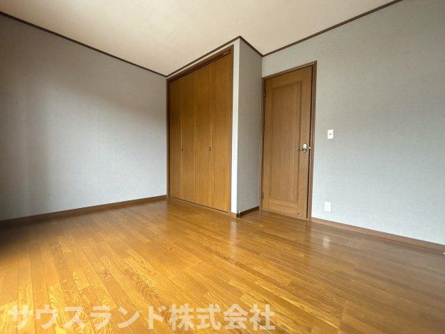 全居室6.7帖以上を確保した、ゆとりある間取り設計。家族それぞれが自分時間を快適に過ごせる住空間です。