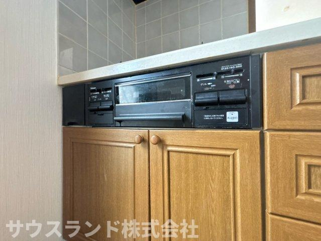 魚焼きグリル付き。焼き魚はもちろん、さまざまな調理にも活躍してくれます。