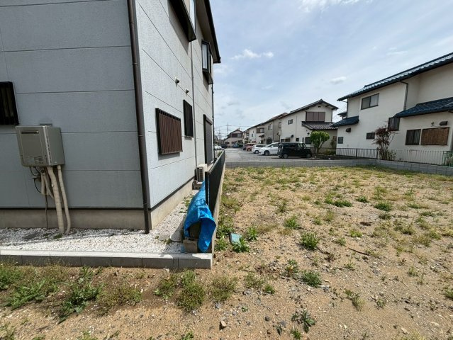 立野小学校まで徒歩約8分(640ｍ)でお子様の通学も安心です。