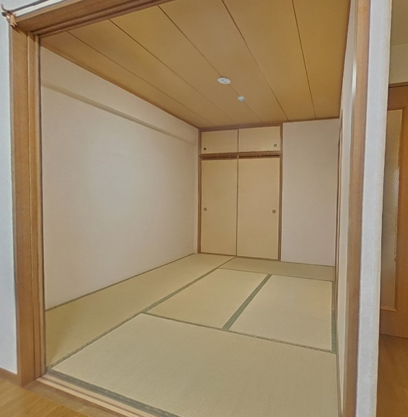 【和室】　裸足でくつろげる和室もございます。畳の香りでリラックス♪