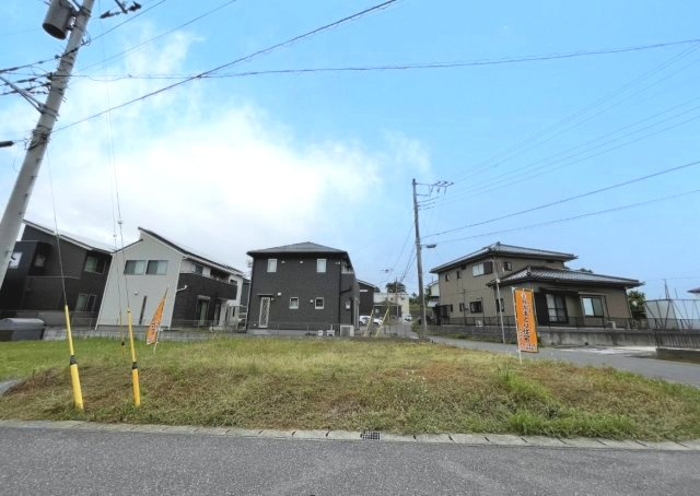 敷地約58坪、南道路に面した角地で陽当たり良好！閑静な住宅街♪