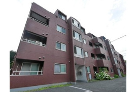 サニーウェル三渓園西館の外観